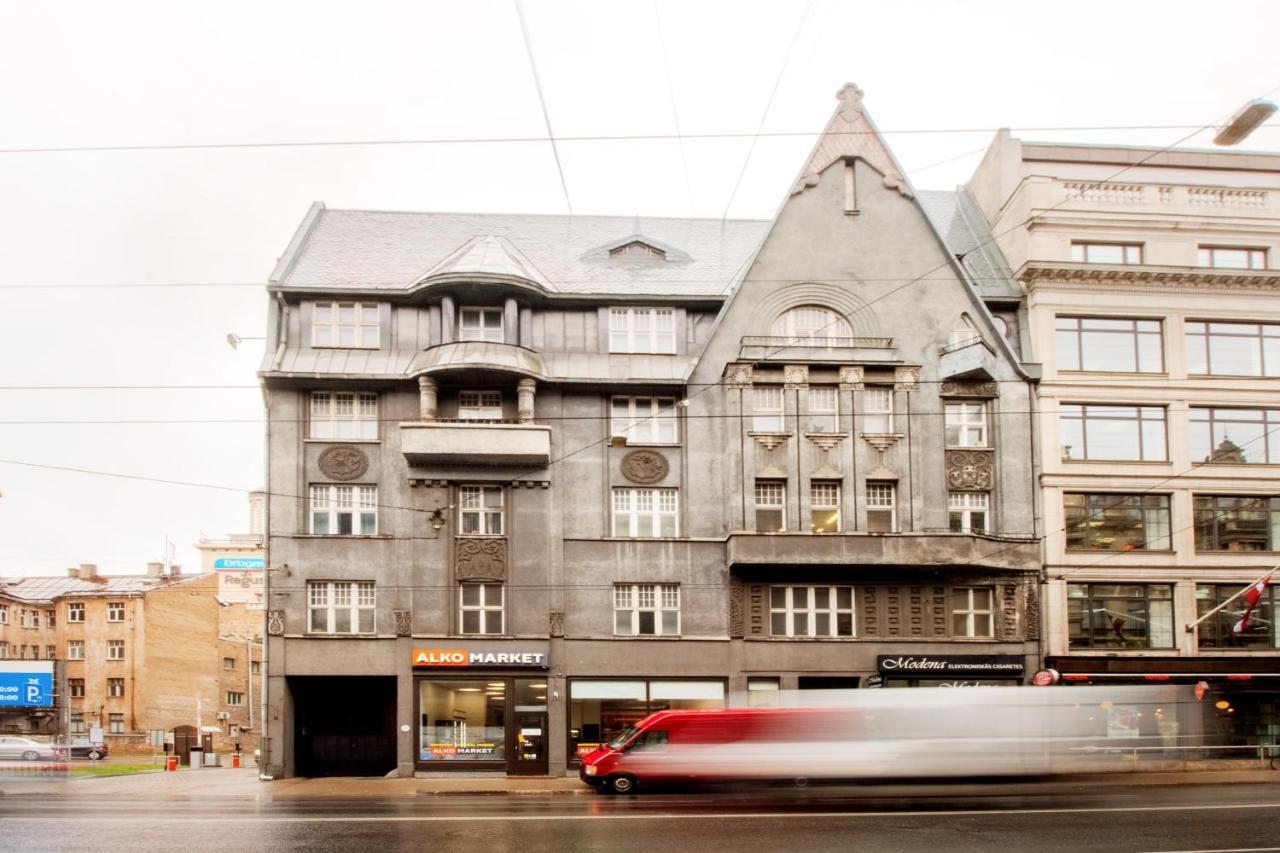 ريغا Brivibas House Design Apartments In City Center المظهر الخارجي الصورة